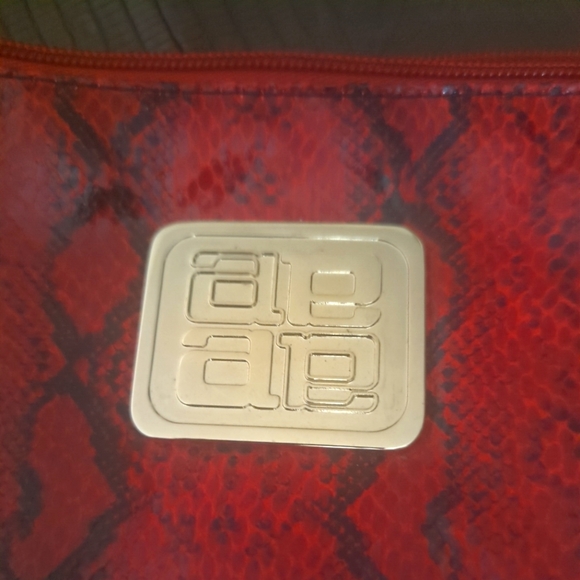 Purse - Picture 3 of 4